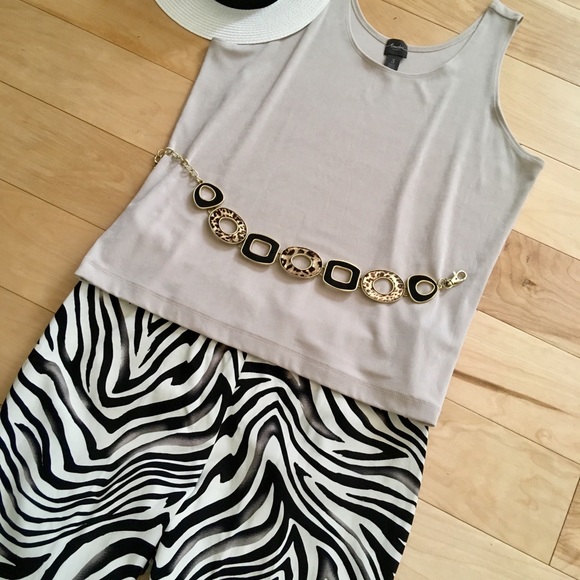 Chico's Tops - Chico’s 16 Travelers Beige Tank Like New